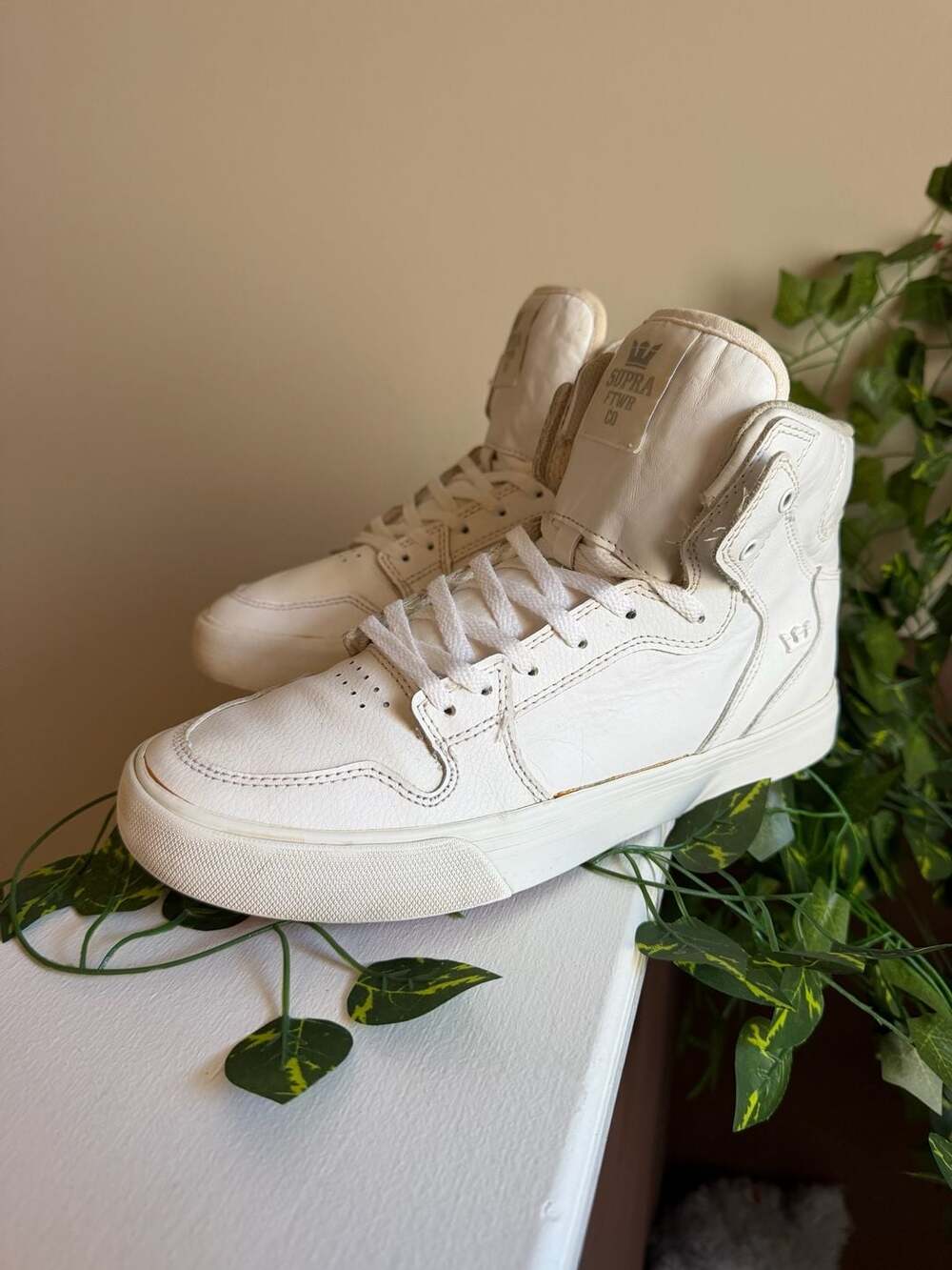 Supra Vaider White High Top Skate Sneakers Size US 7